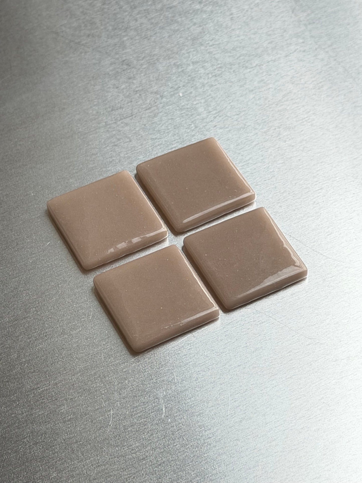mavo-color-taupe