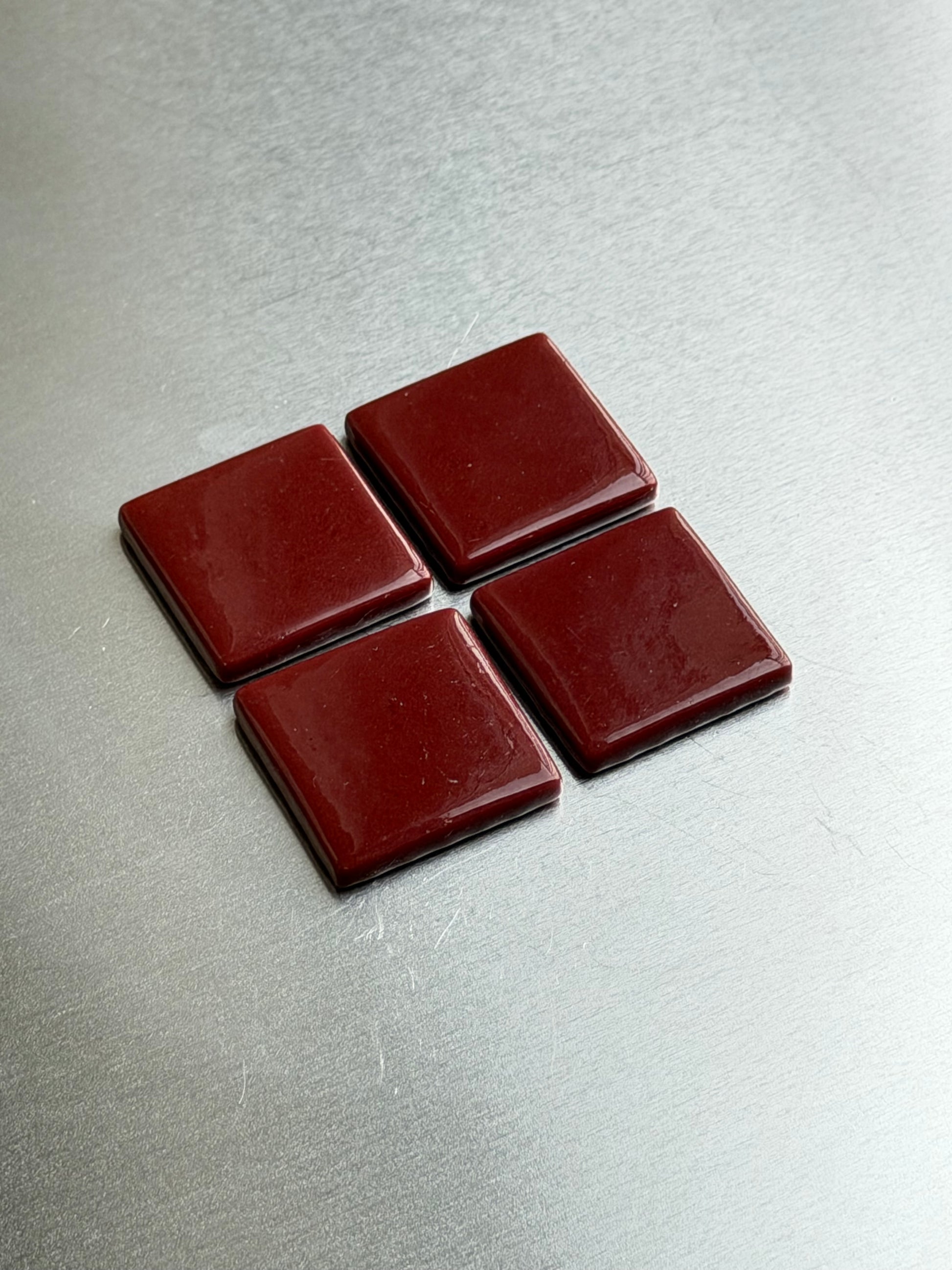 mavo-color-bordeaux